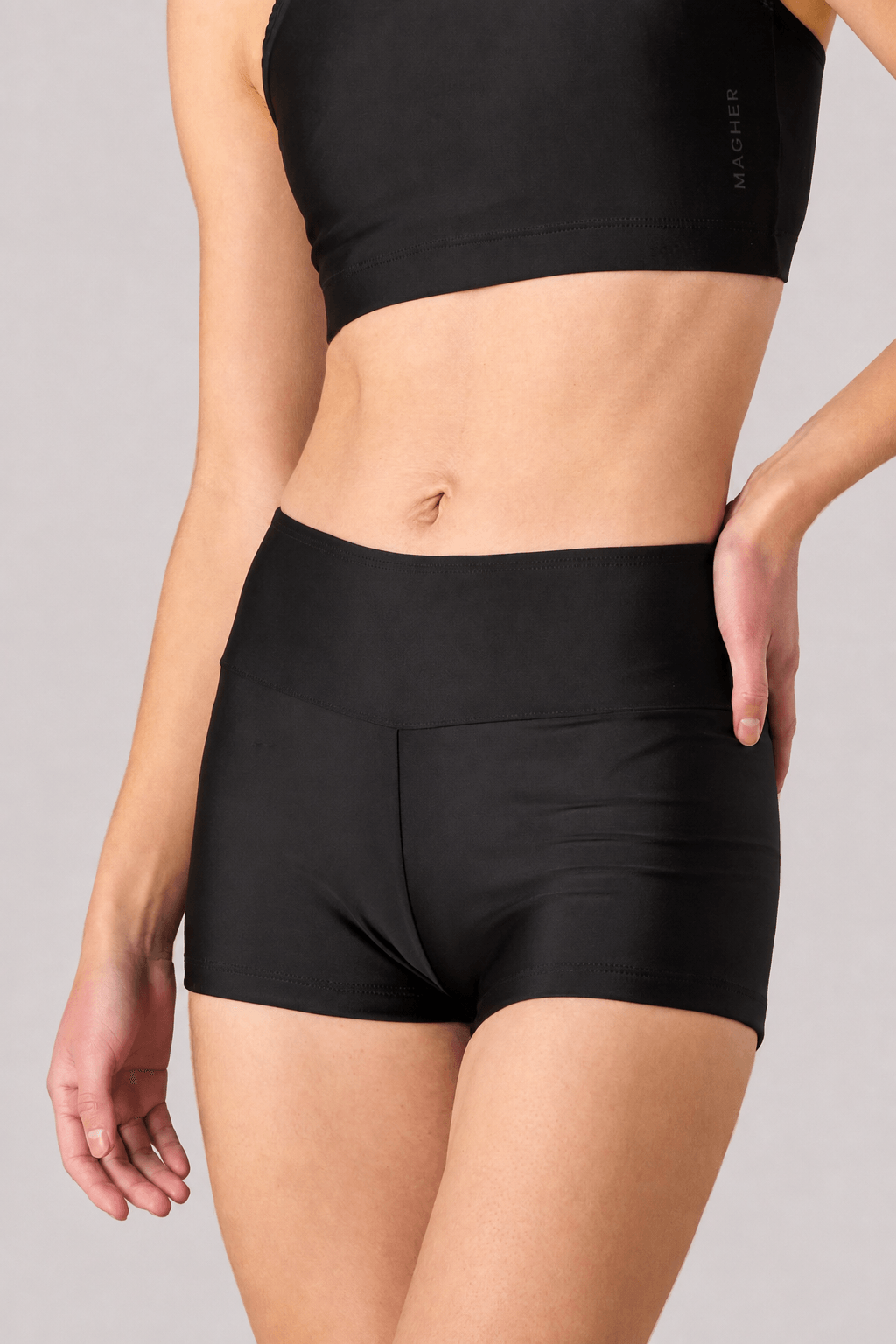 Short delfis 1